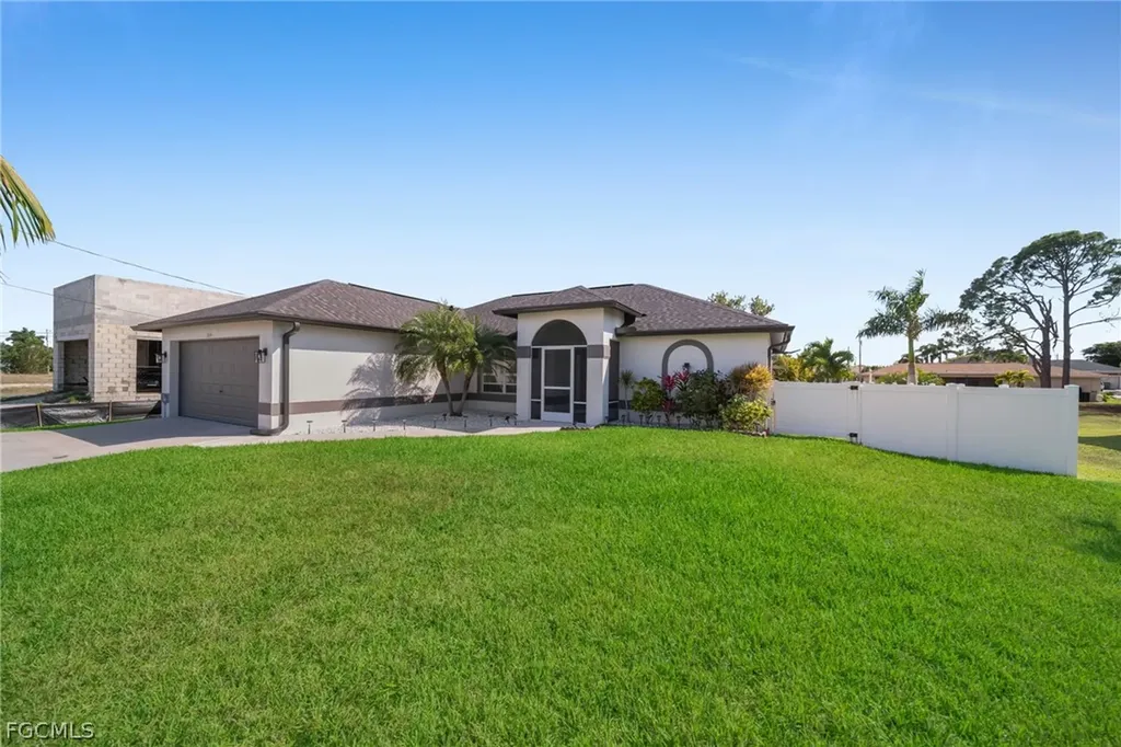 Cape Coral FL, 2614 Embers Parkway W