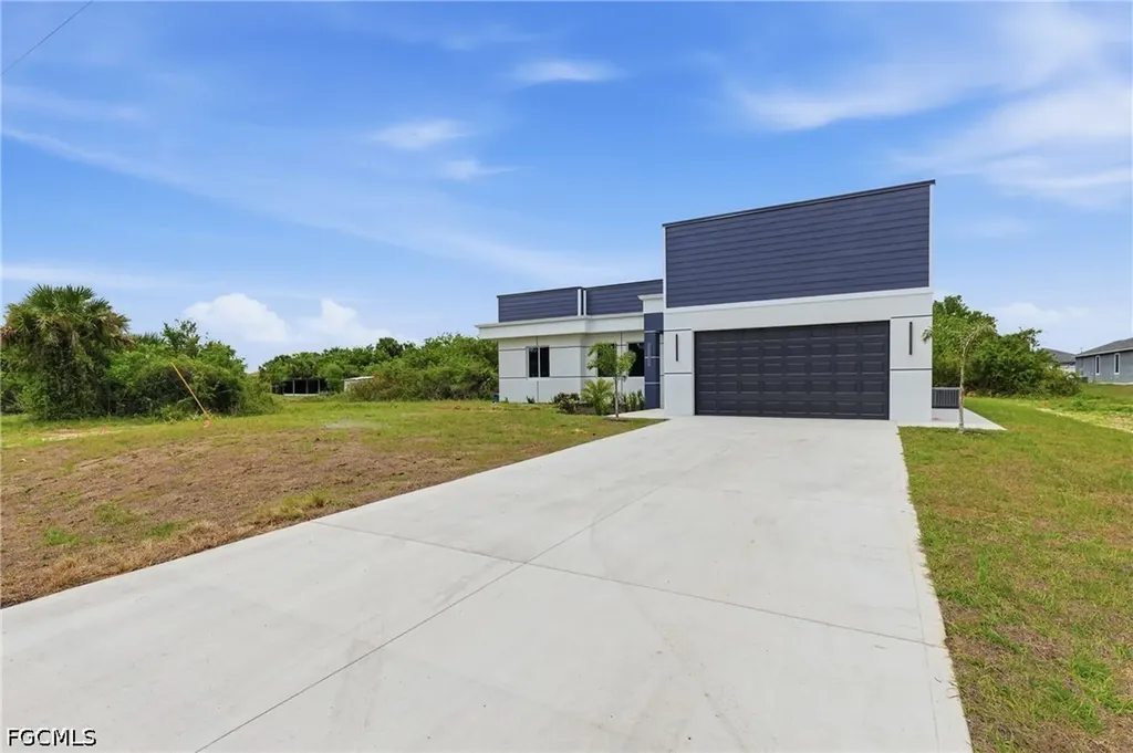 3004 Iris Circle Labelle FL 33935