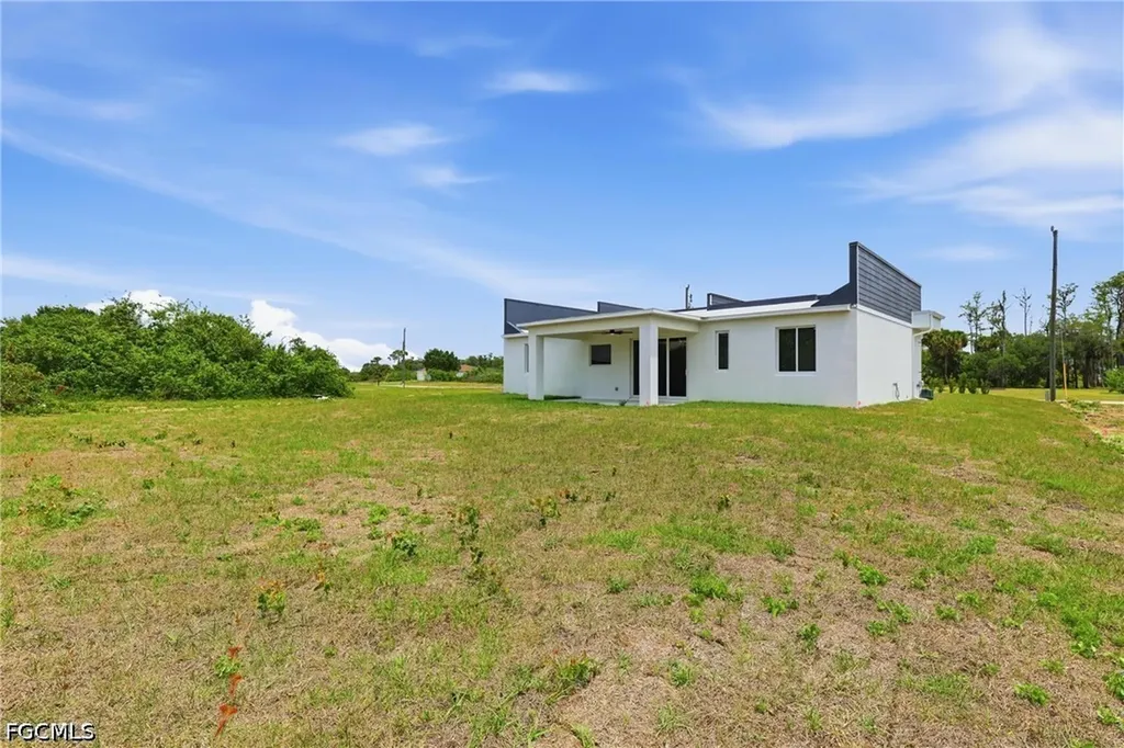 3004 Iris Circle Labelle FL 33935