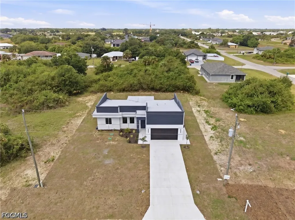 3004 Iris Circle Labelle FL 33935