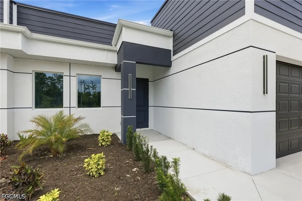 3004 Iris Circle Labelle FL 33935