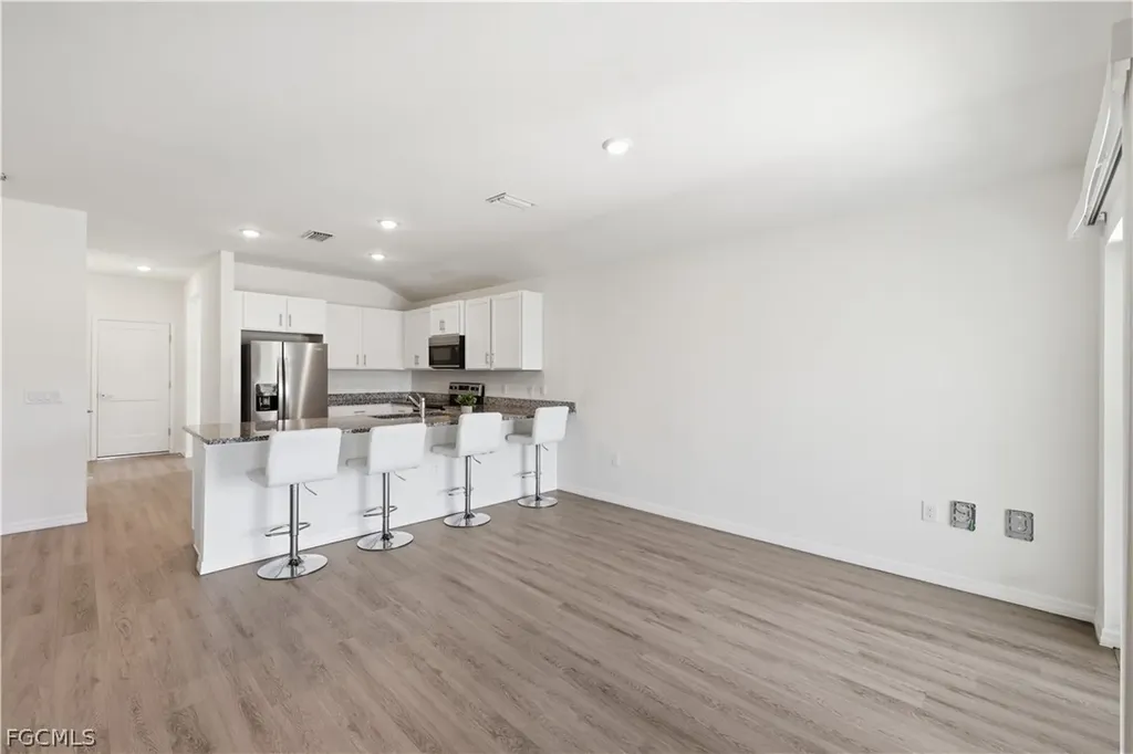 2515 SW 2nd Terrace Cape Coral FL 33991