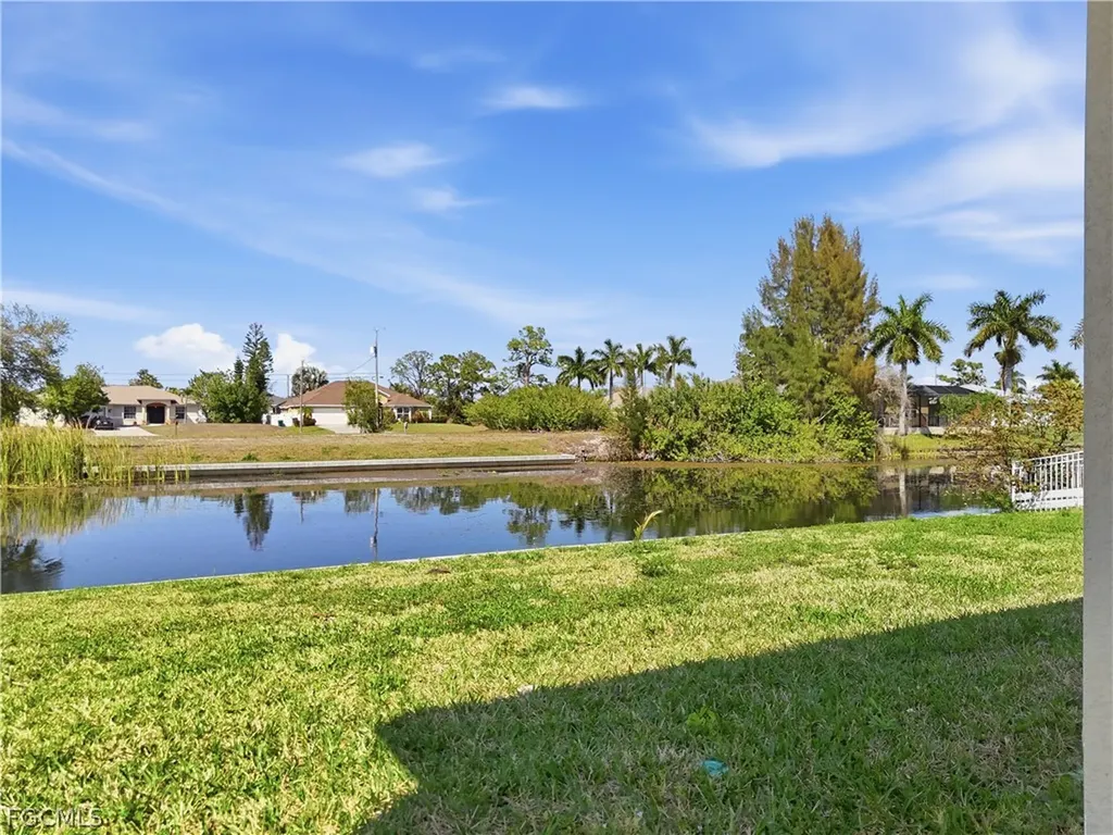 2515 SW 2nd Terrace Cape Coral FL 33991