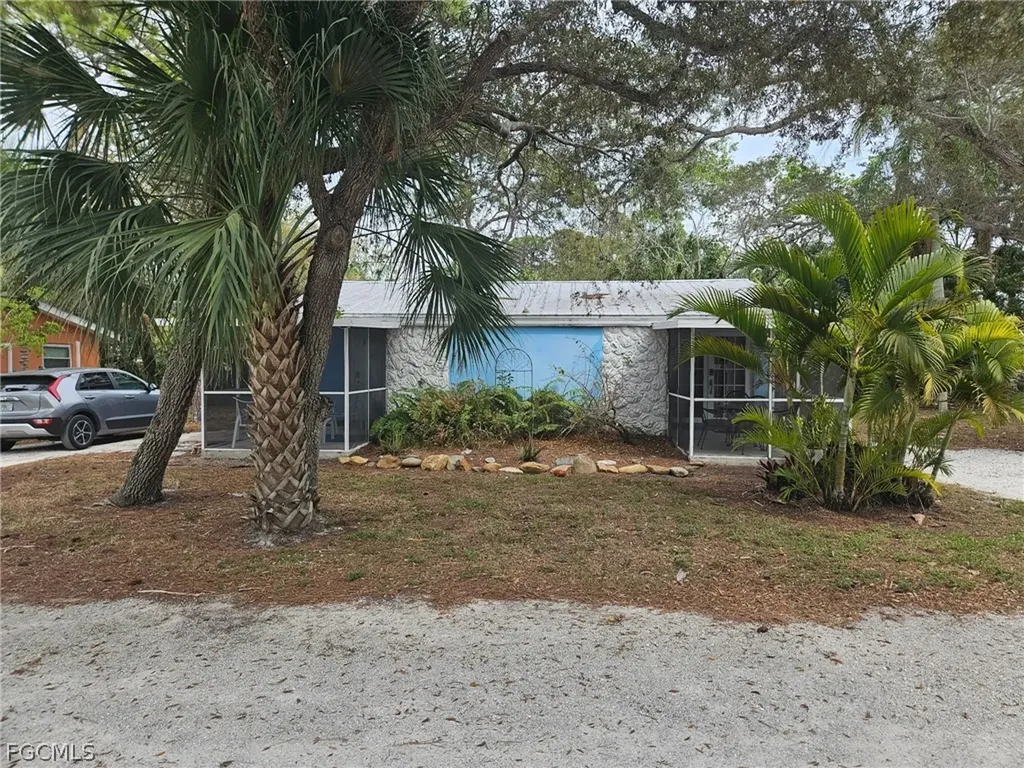 27590-27612 Big Bend Road Bonita Springs FL 34134