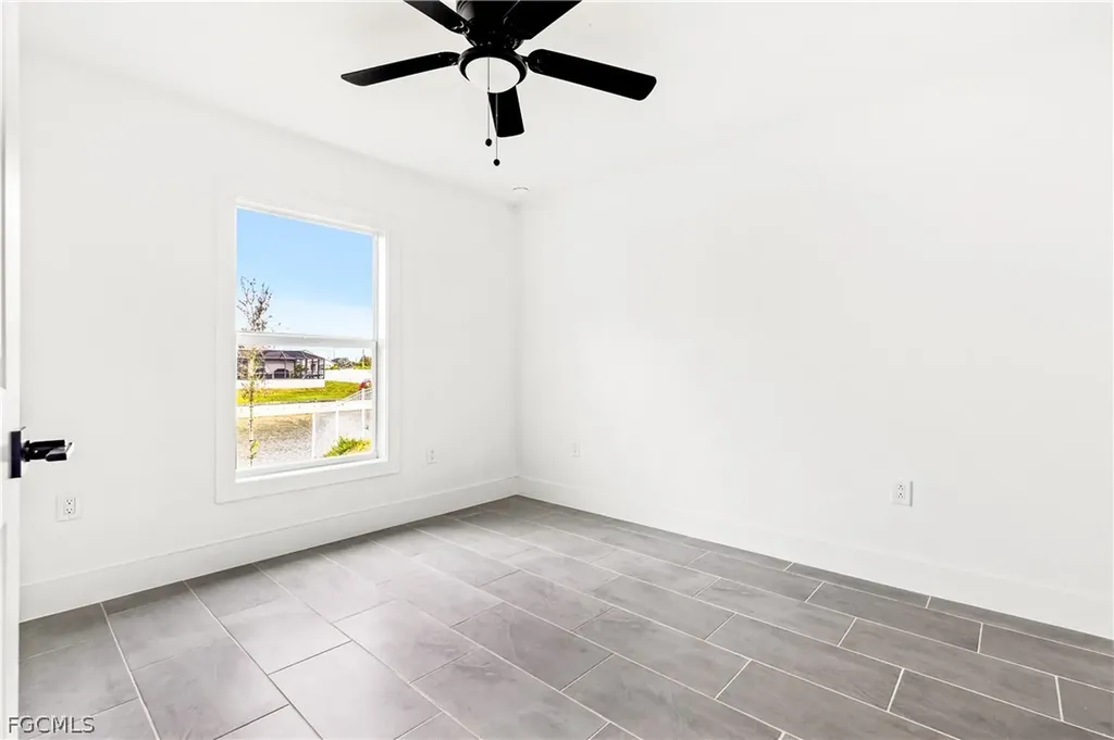 2212 NE 6th Avenue Cape Coral FL 33909