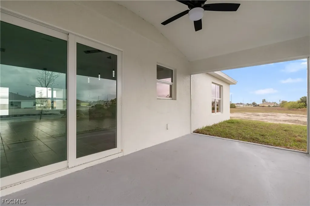 2212 NE 6th Avenue Cape Coral FL 33909