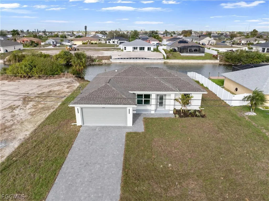 2212 NE 6th Avenue Cape Coral FL 33909