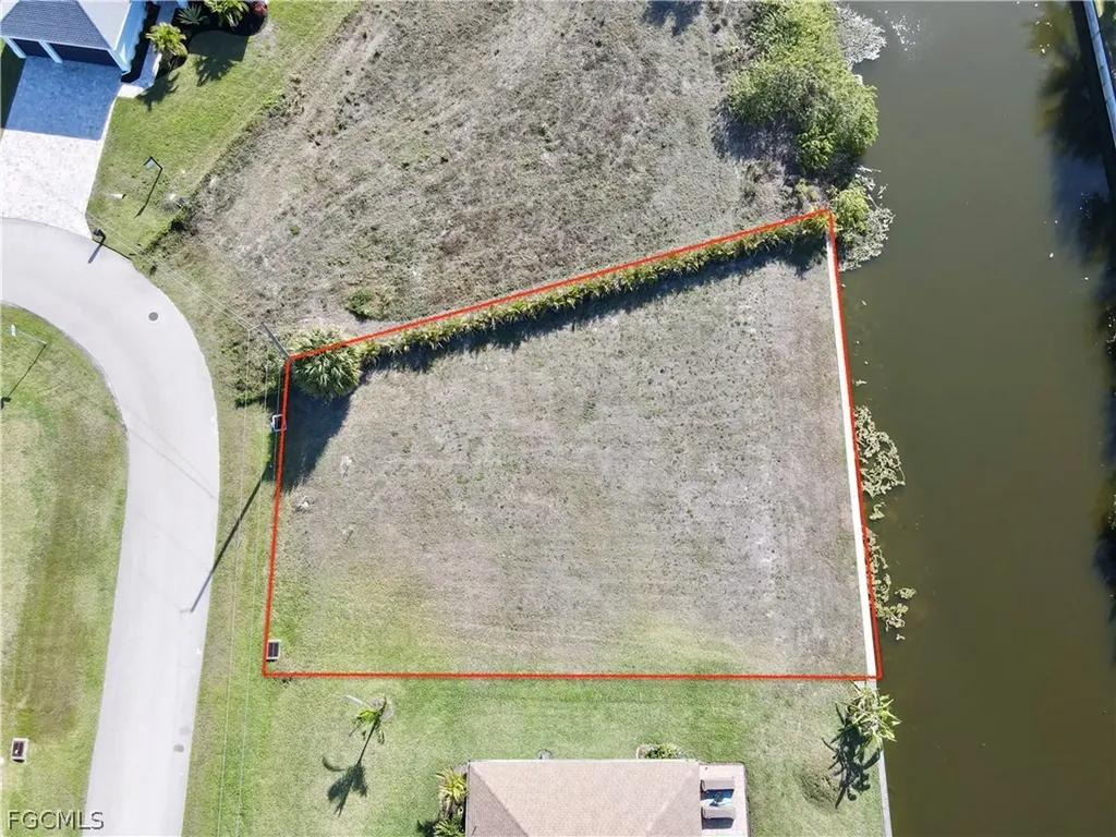 2102 SW 15 Terrace Cape Coral FL 33991