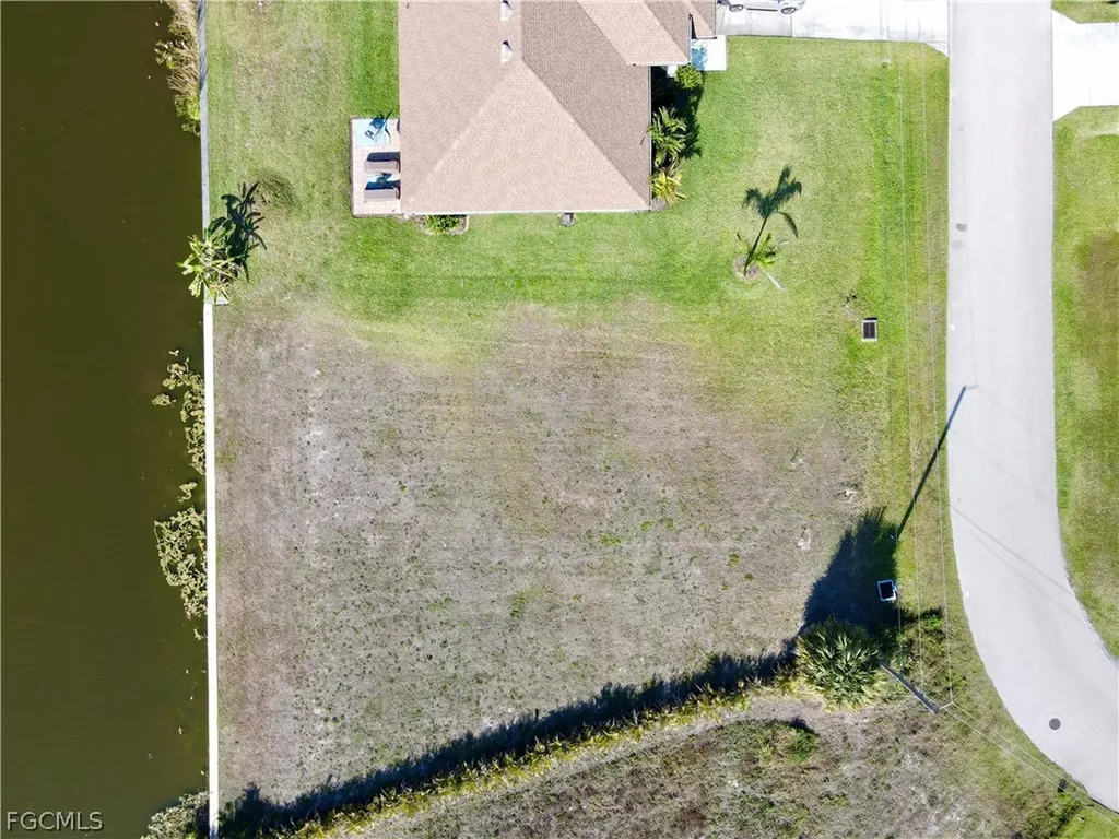 2102 SW 15 Terrace Cape Coral FL 33991