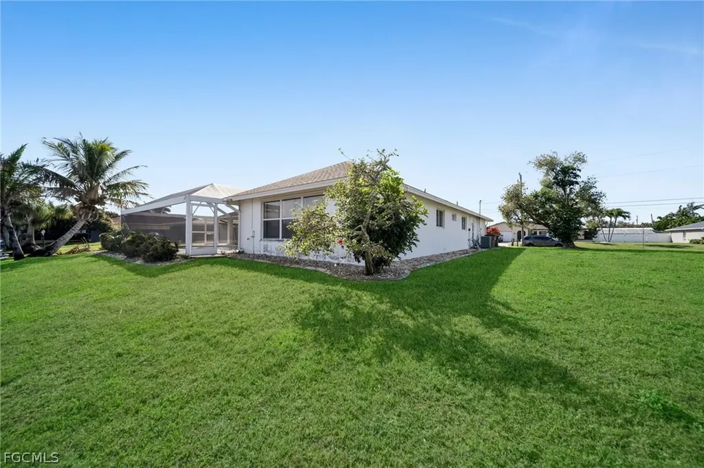 2041 SE 16th Street Cape Coral FL 33990