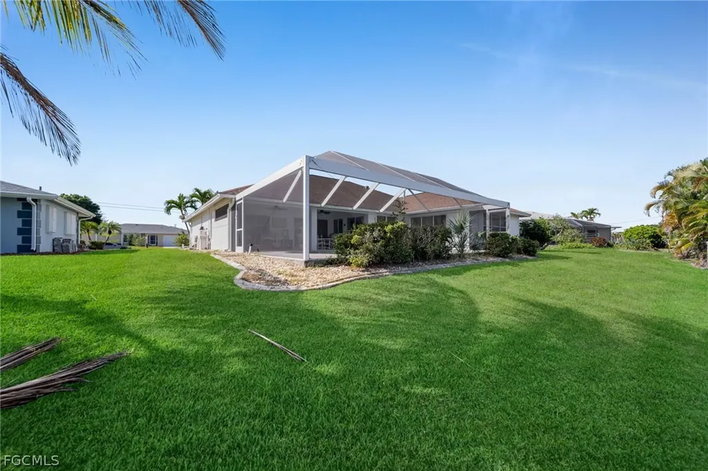 2041 SE 16th Street Cape Coral FL 33990