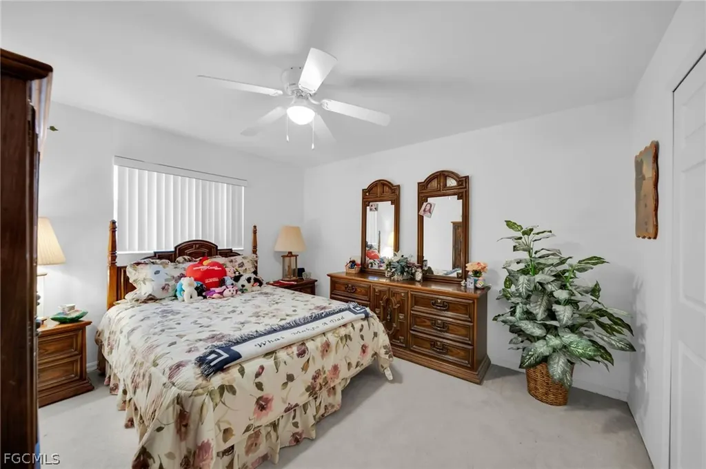 2041 SE 16th Street Cape Coral FL 33990