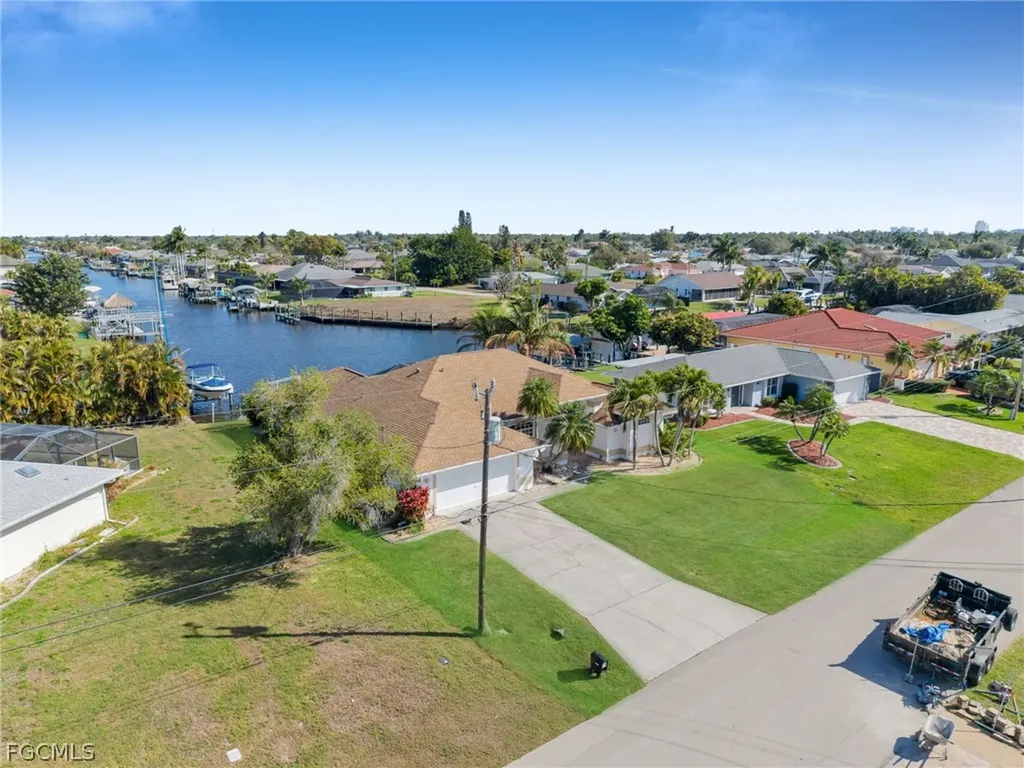 2041 SE 16th Street Cape Coral FL 33990