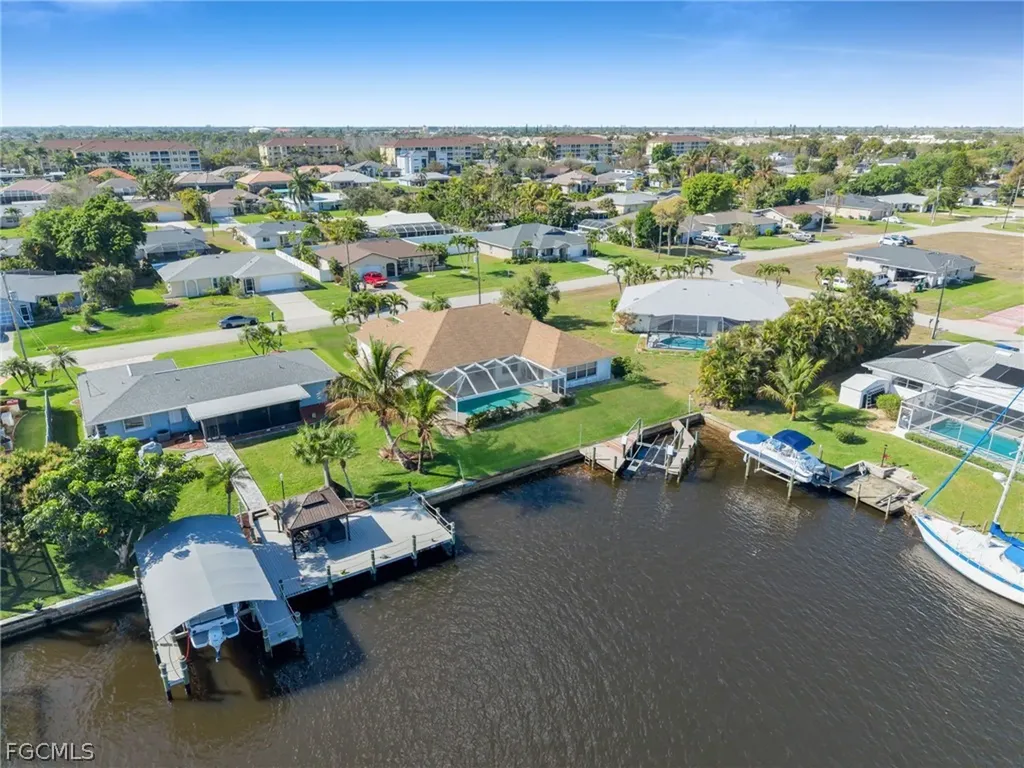 2041 SE 16th Street Cape Coral FL 33990