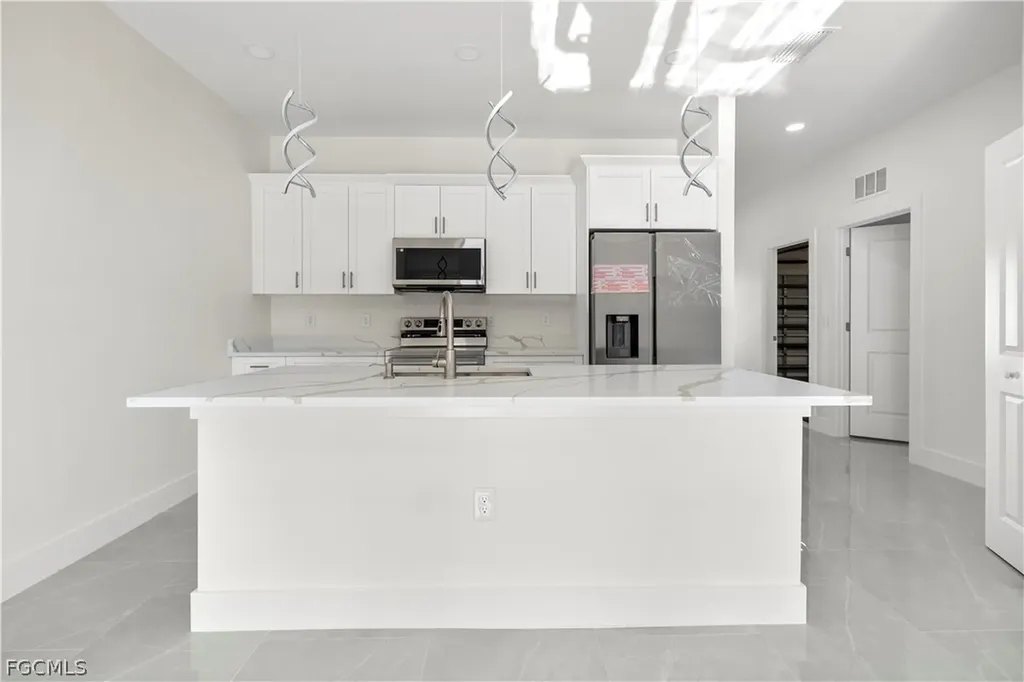 4649/4651 24th Street SW Lehigh Acres FL 33973