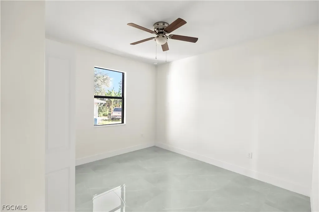 4649/4651 24th Street SW Lehigh Acres FL 33973