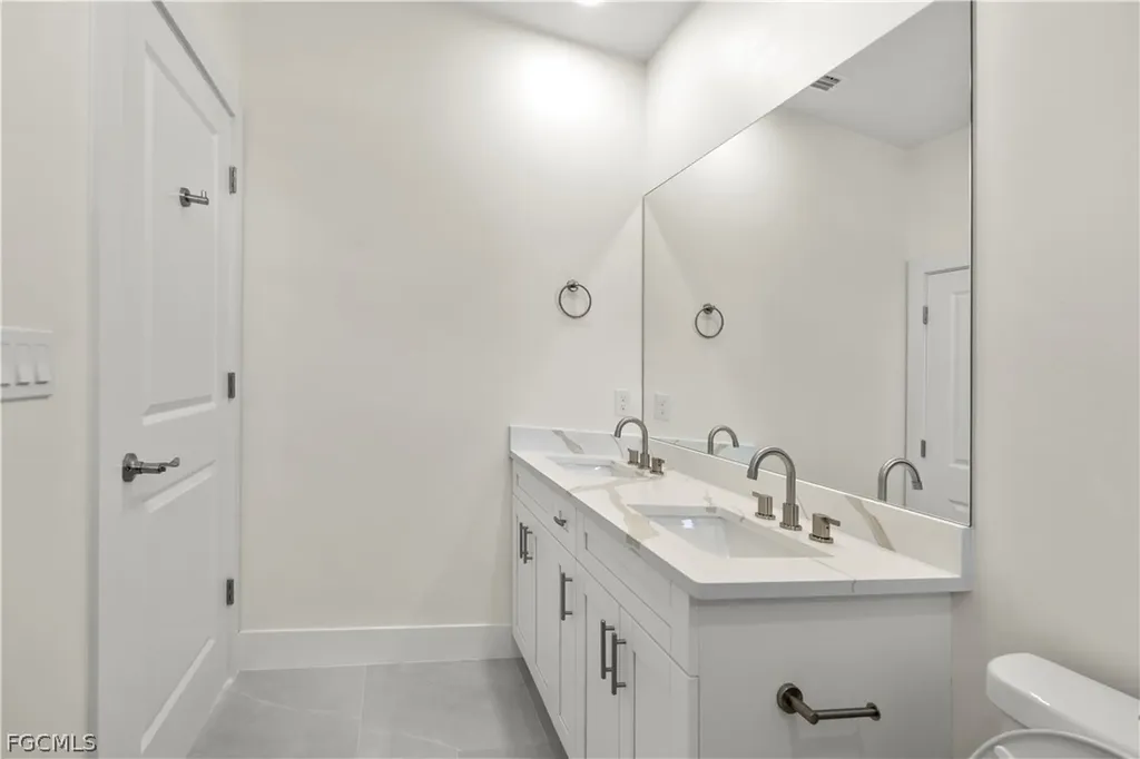 4649/4651 24th Street SW Lehigh Acres FL 33973