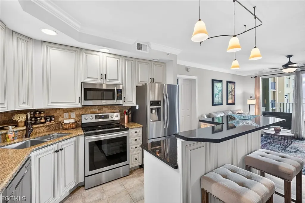 2825 Palm Beach Boulevard Fort Myers FL 33916