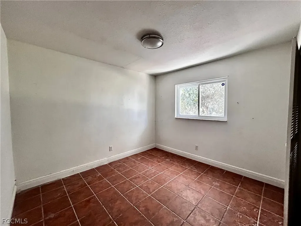 310 SE 29th Terrace Cape Coral FL 33904