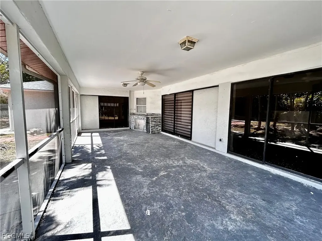 310 SE 29th Terrace Cape Coral FL 33904