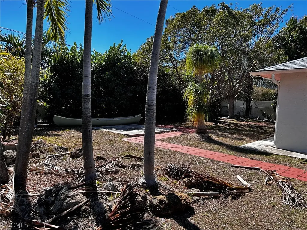 310 SE 29th Terrace Cape Coral FL 33904