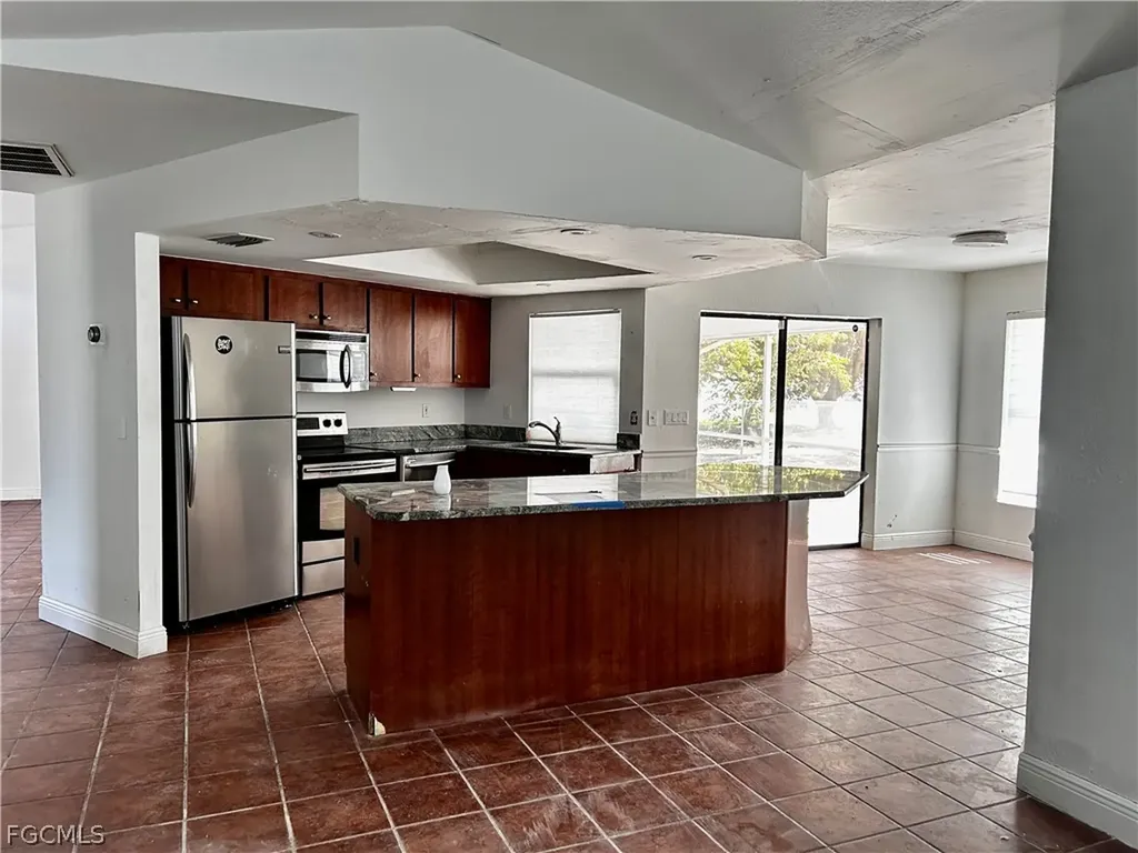 310 SE 29th Terrace Cape Coral FL 33904