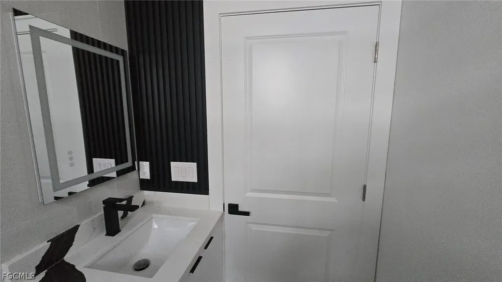 6021 Joplin Avenue Fort Myers FL 33905