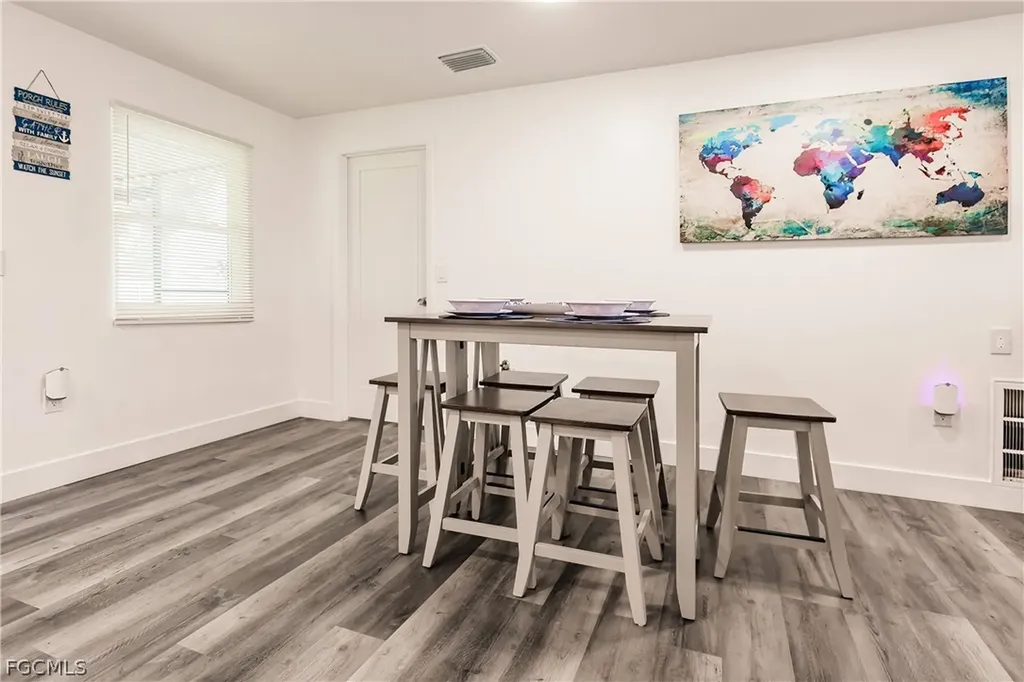 1942 Roseate Lane Sanibel FL 33957