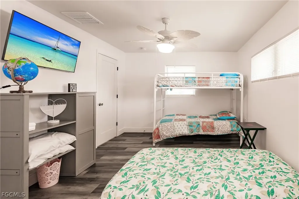 1942 Roseate Lane Sanibel FL 33957