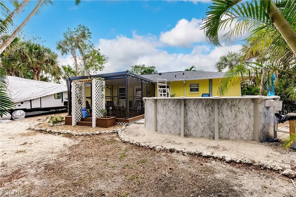 1942 Roseate Lane Sanibel FL 33957
