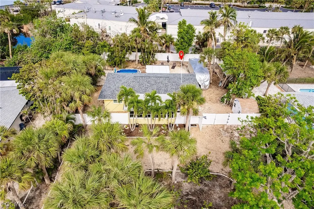 1942 Roseate Lane Sanibel FL 33957