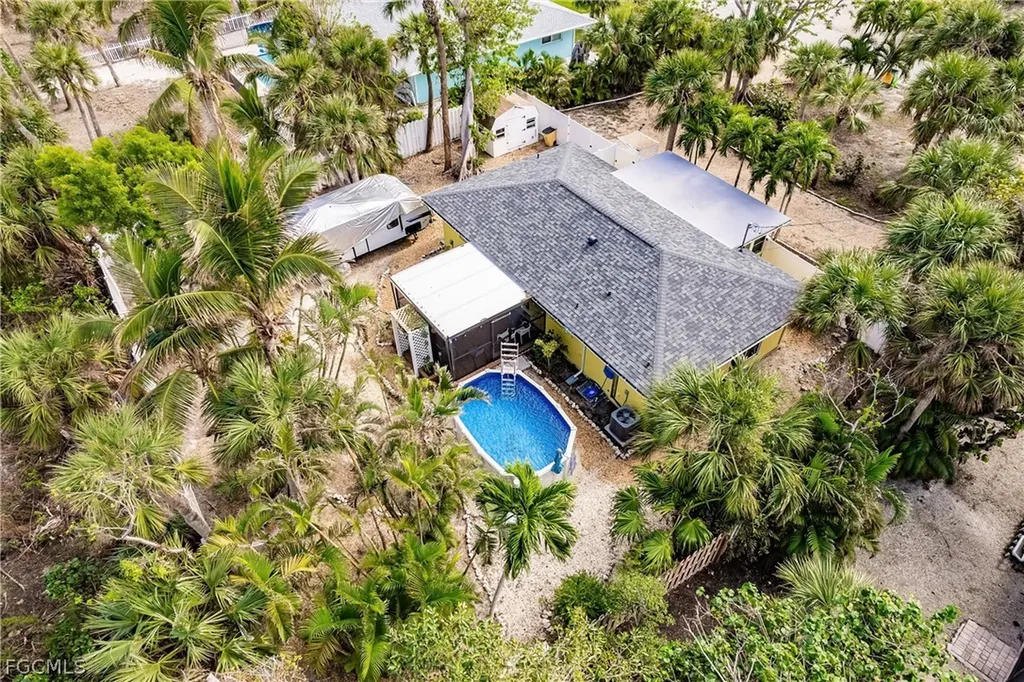 1942 Roseate Lane Sanibel FL 33957