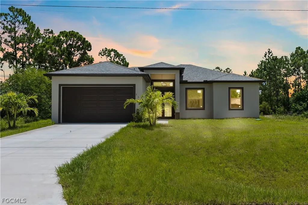 719 Fullerton Avenue S Lehigh Acres FL 33974