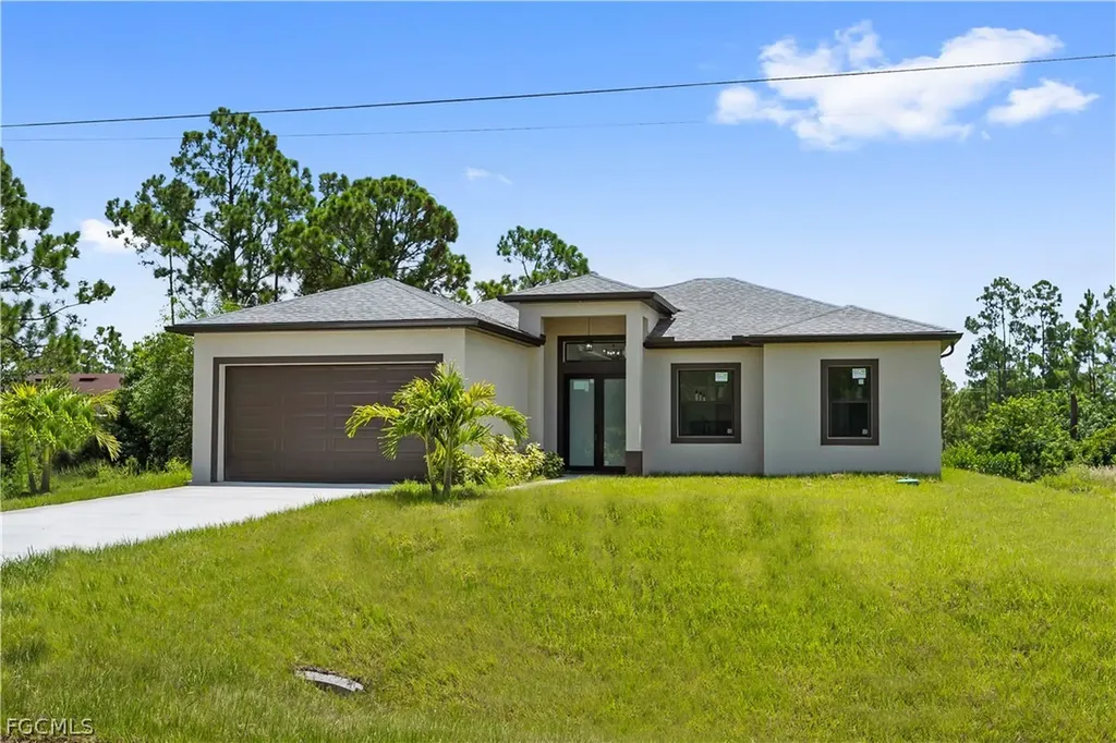 719 Fullerton Avenue S Lehigh Acres FL 33974