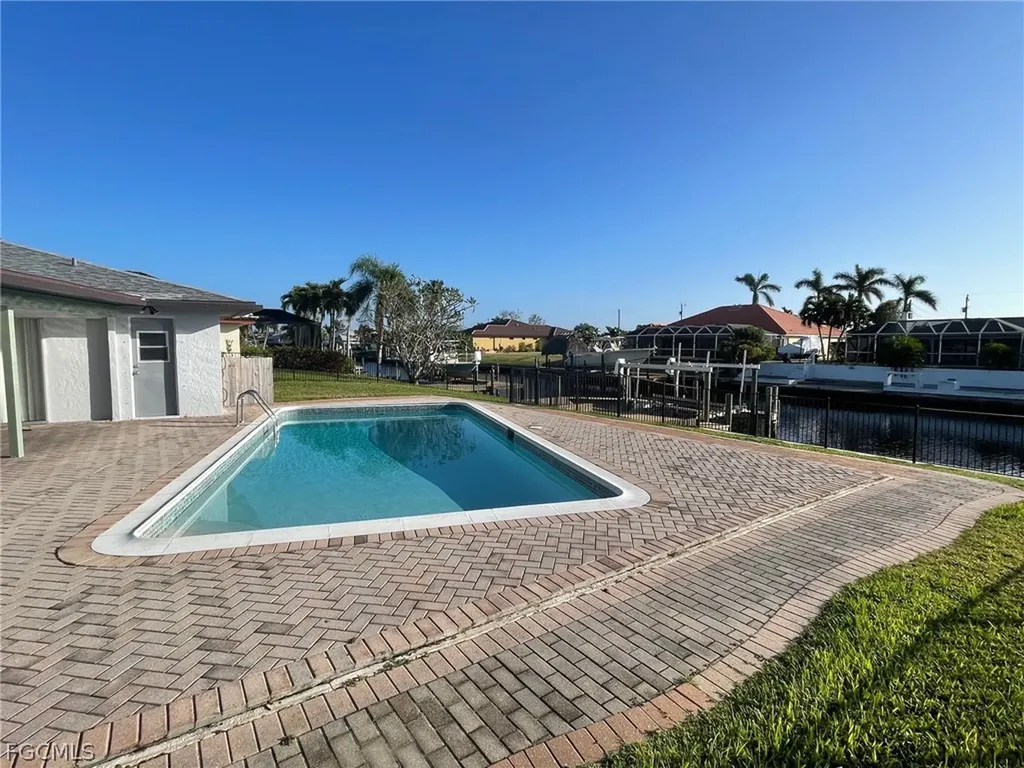5029 SW 11th Place Cape Coral FL 33914