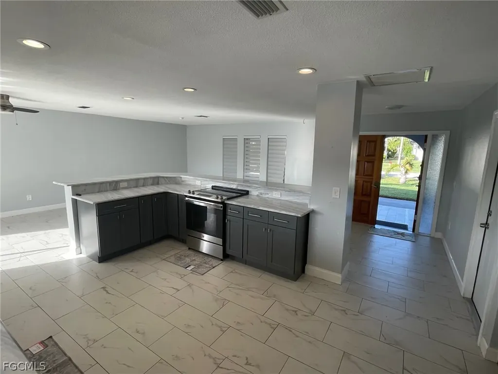 5029 SW 11th Place Cape Coral FL 33914
