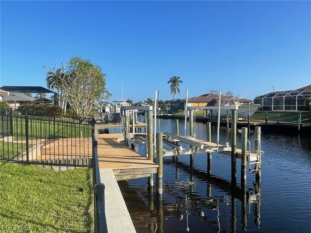 5029 SW 11th Place Cape Coral FL 33914