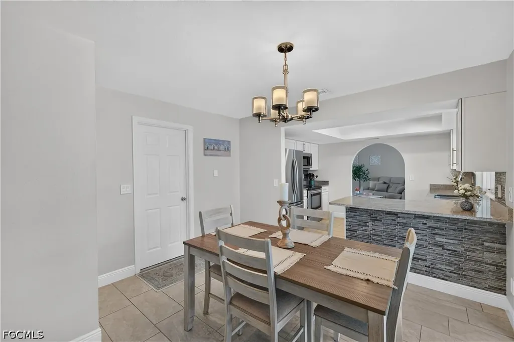 1220 Everest Parkway Cape Coral FL 33904
