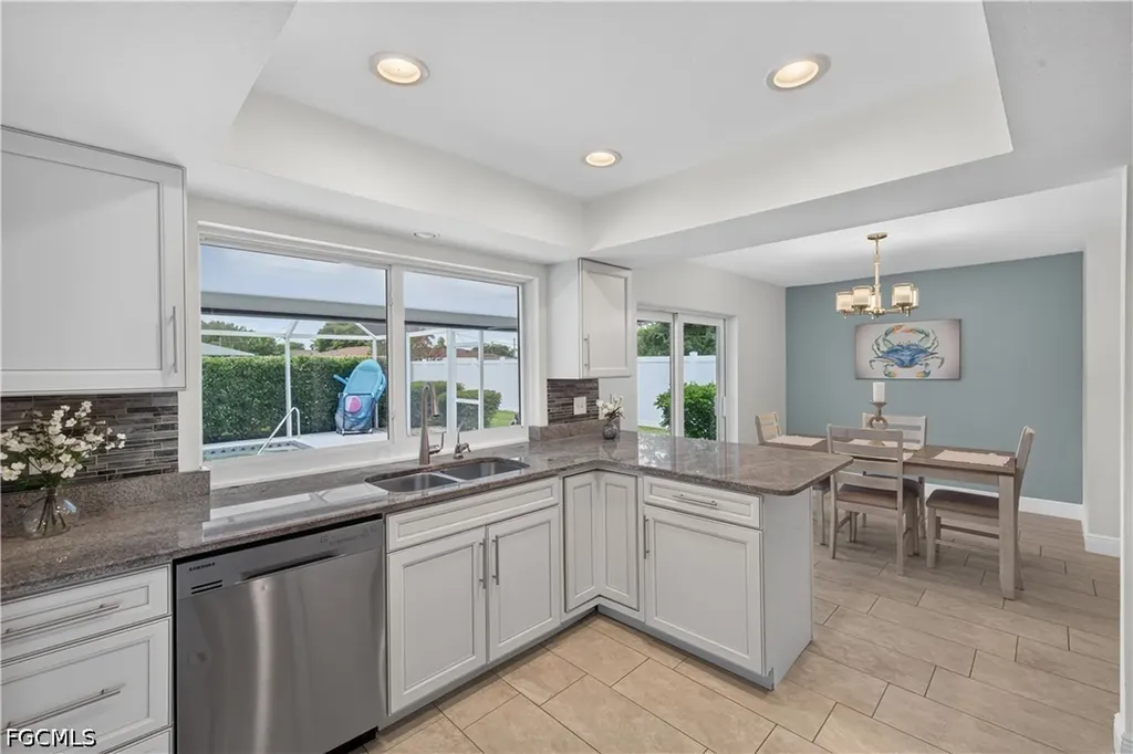 1220 Everest Parkway Cape Coral FL 33904