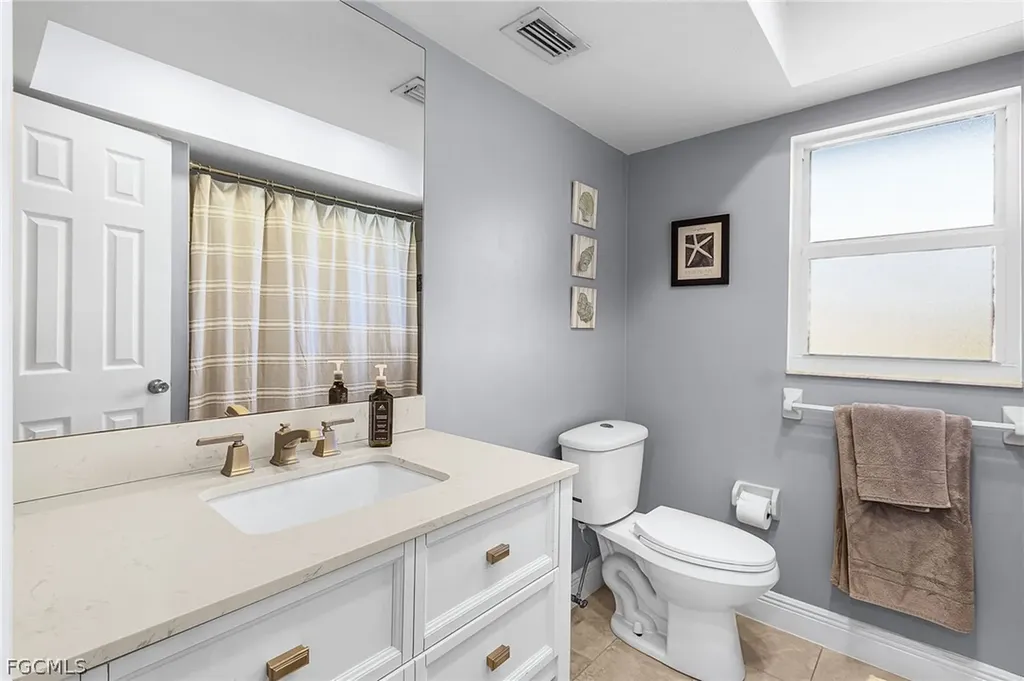 1220 Everest Parkway Cape Coral FL 33904
