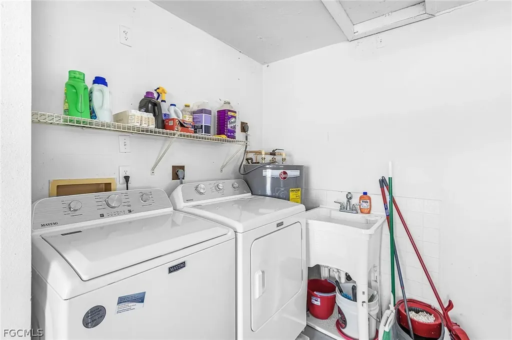 1220 Everest Parkway Cape Coral FL 33904