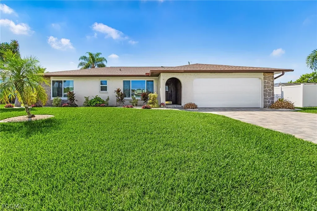 1220 Everest Parkway Cape Coral FL 33904