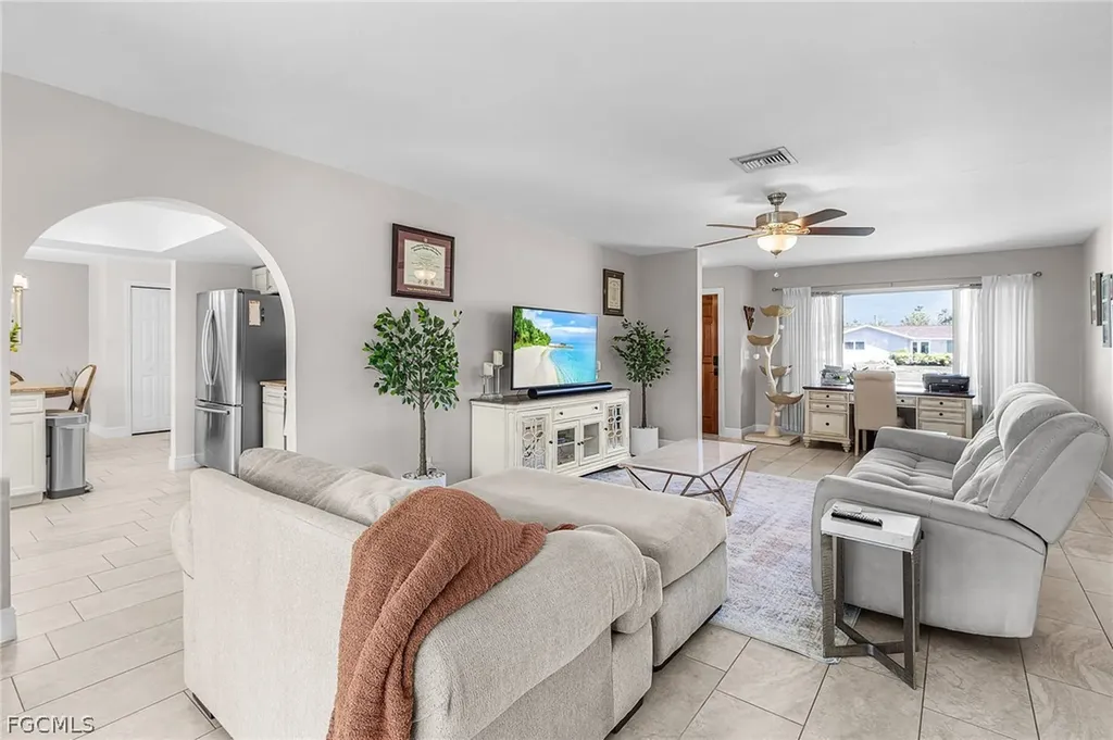 1220 Everest Parkway Cape Coral FL 33904