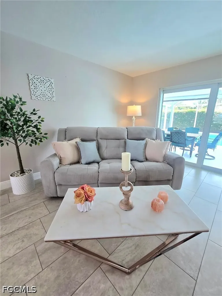 1220 Everest Parkway Cape Coral FL 33904