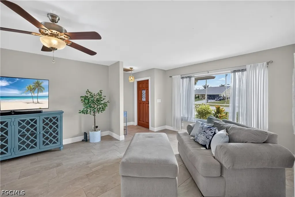 1220 Everest Parkway Cape Coral FL 33904