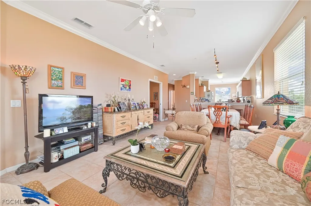8251 Pathfinder Loop Fort Myers FL 33919