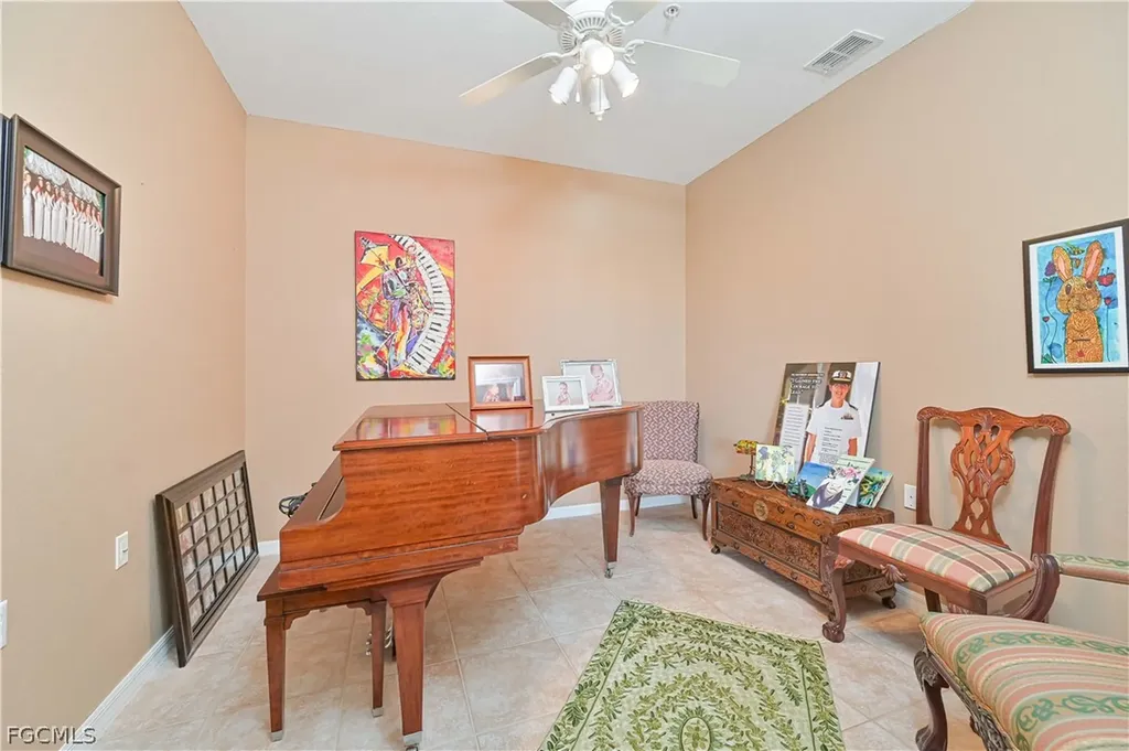 8251 Pathfinder Loop Fort Myers FL 33919