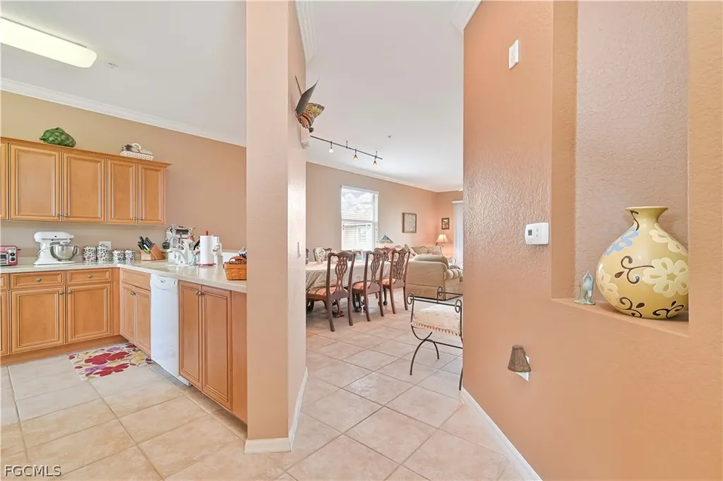8251 Pathfinder Loop Fort Myers FL 33919