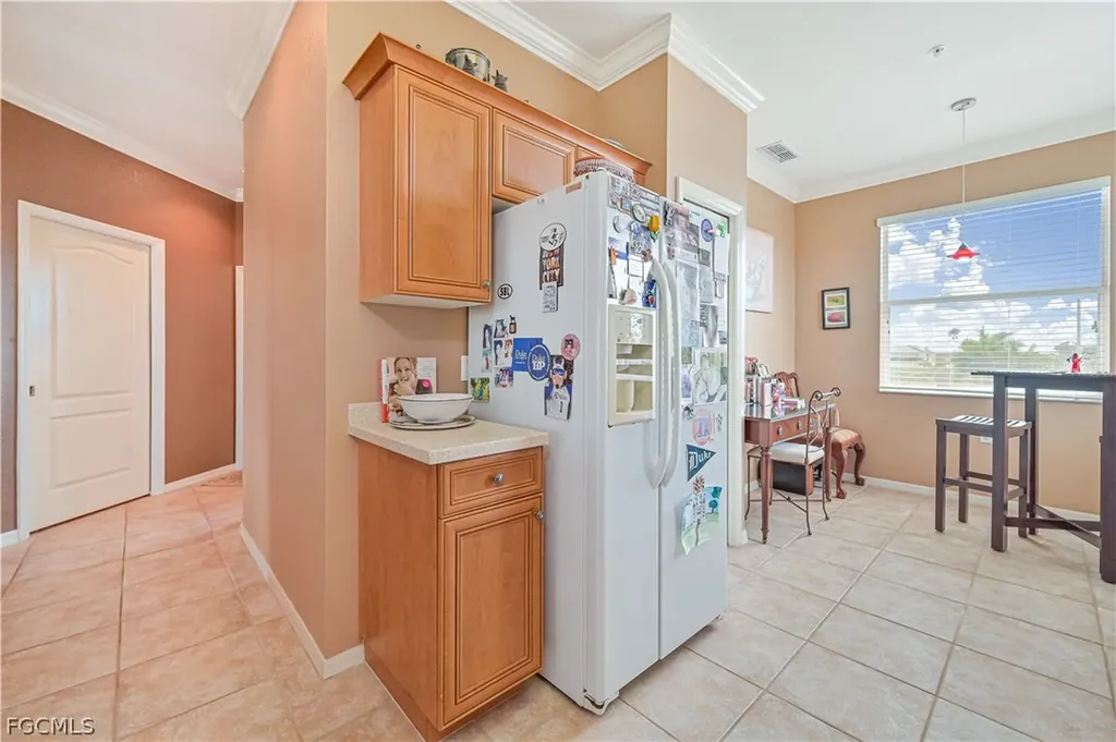 8251 Pathfinder Loop Fort Myers FL 33919