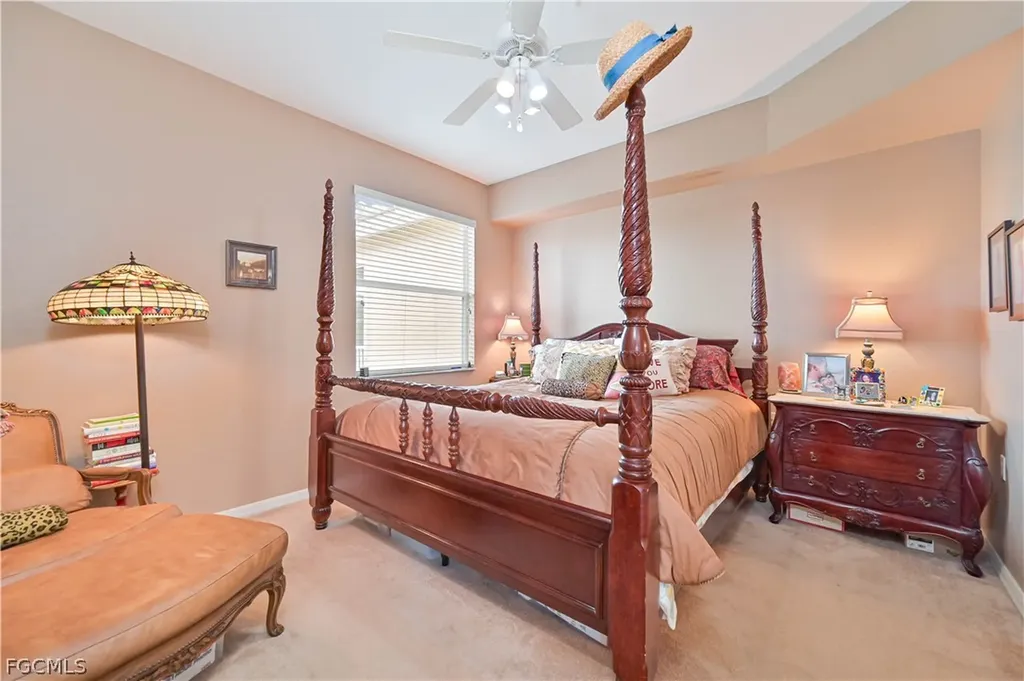 8251 Pathfinder Loop Fort Myers FL 33919